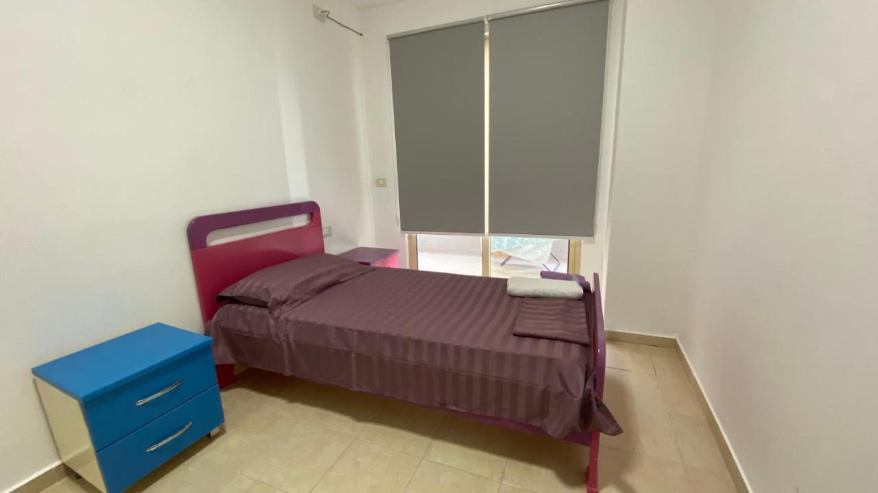Anna'S Apartament Lushnjë エクステリア 写真