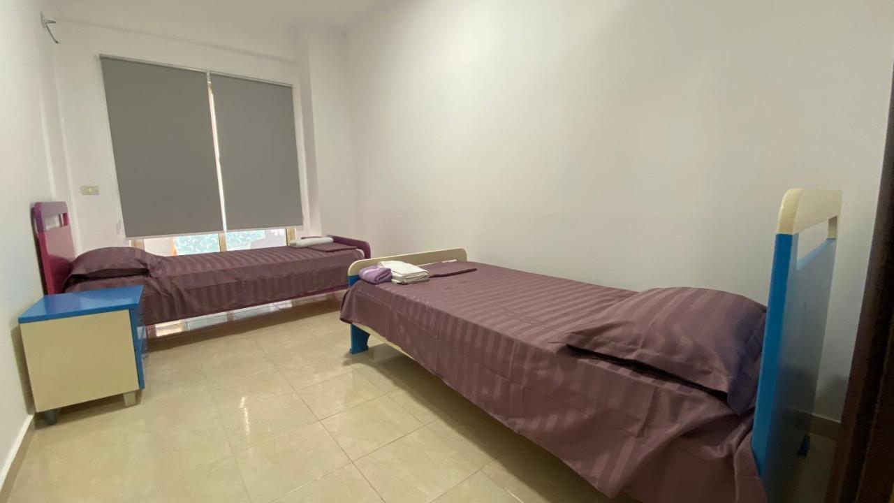 Anna'S Apartament Lushnjë エクステリア 写真