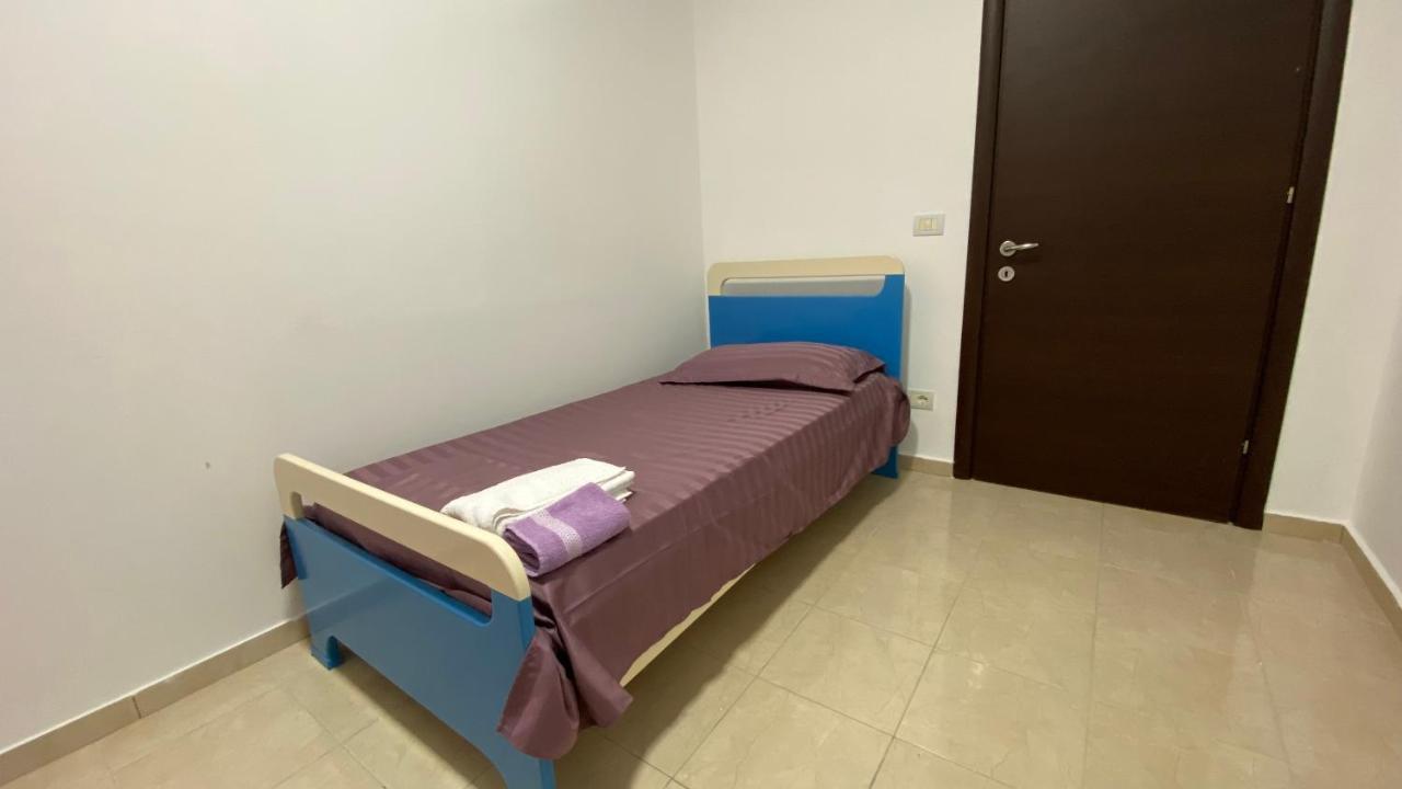 Anna'S Apartament Lushnjë エクステリア 写真